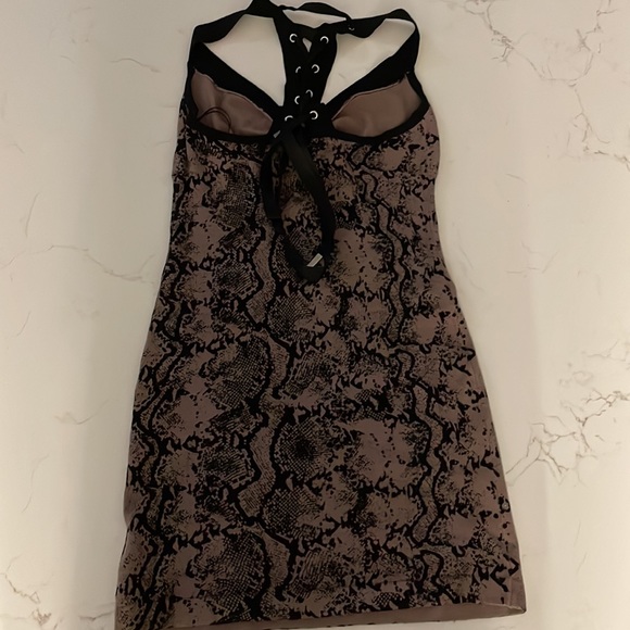 Guess stretch mini dress - Picture 2 of 3